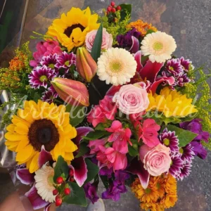 Ramo con flores diversas