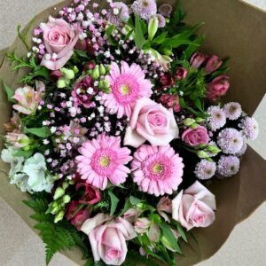 Ramo de flores tonos rosas