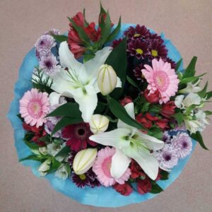 Ramo de flores tonos variados