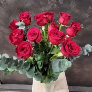 Ramo de rosas rojas